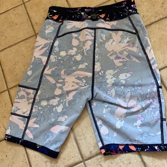 POP Fit Stella Floral Bike short - Picture 7 of 13